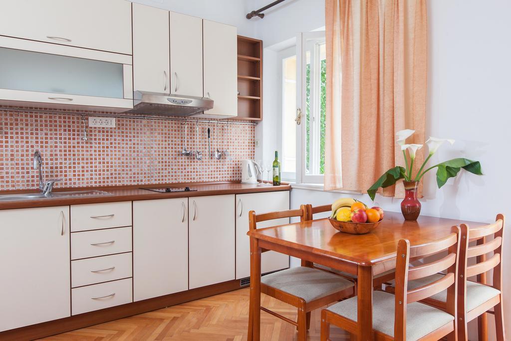 Apartments Potts Point Makarska Rum bild